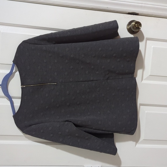 Grey polka dot top - Picture 2 of 3